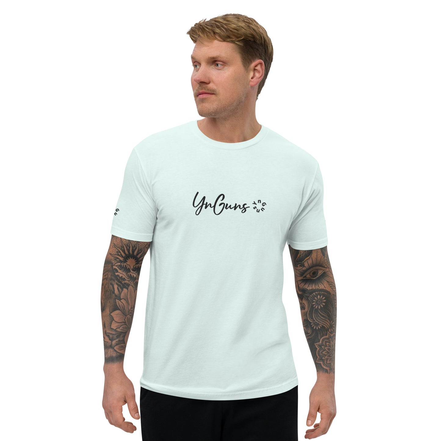 Camiseta bordada preencogida ajustada YnGuns™