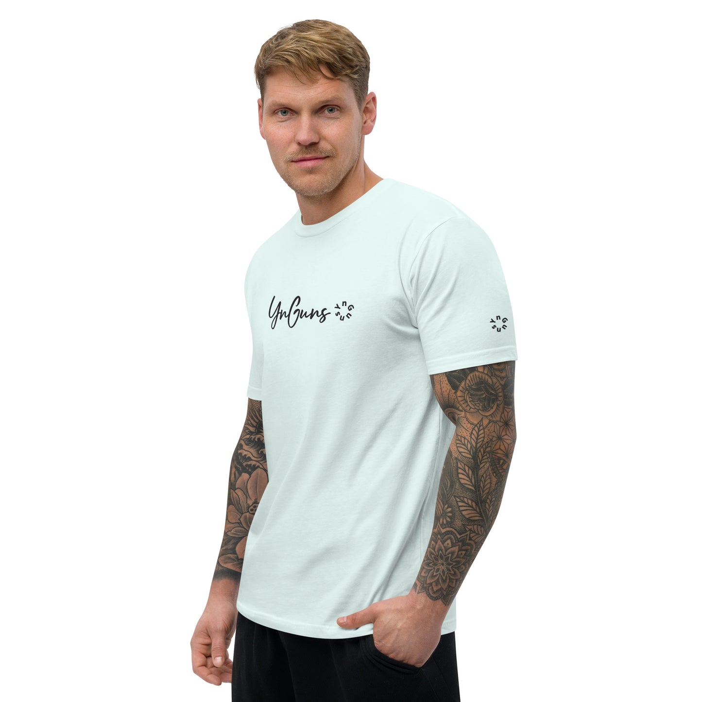 Camiseta bordada preencogida ajustada YnGuns™