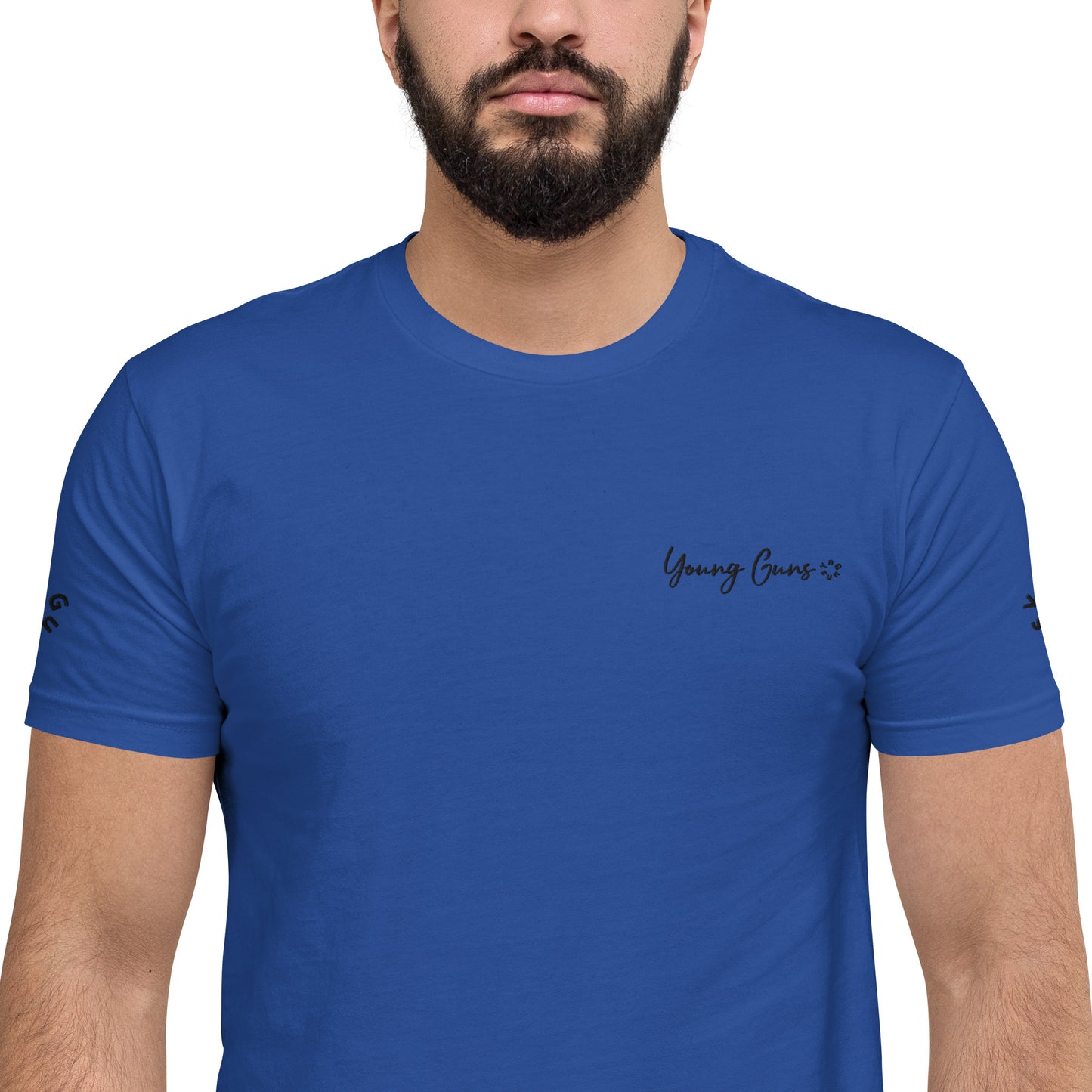 YnGuns™ Camiseta ajustada preencogida bordada "Young Guns"